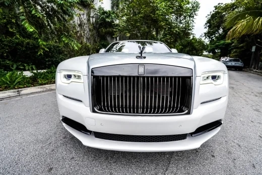 Rolls Royce Dawn (White)